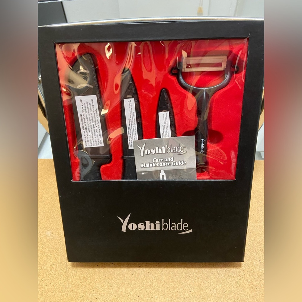 Yoshiblade Ceramic Knife and Peeler Set - Black